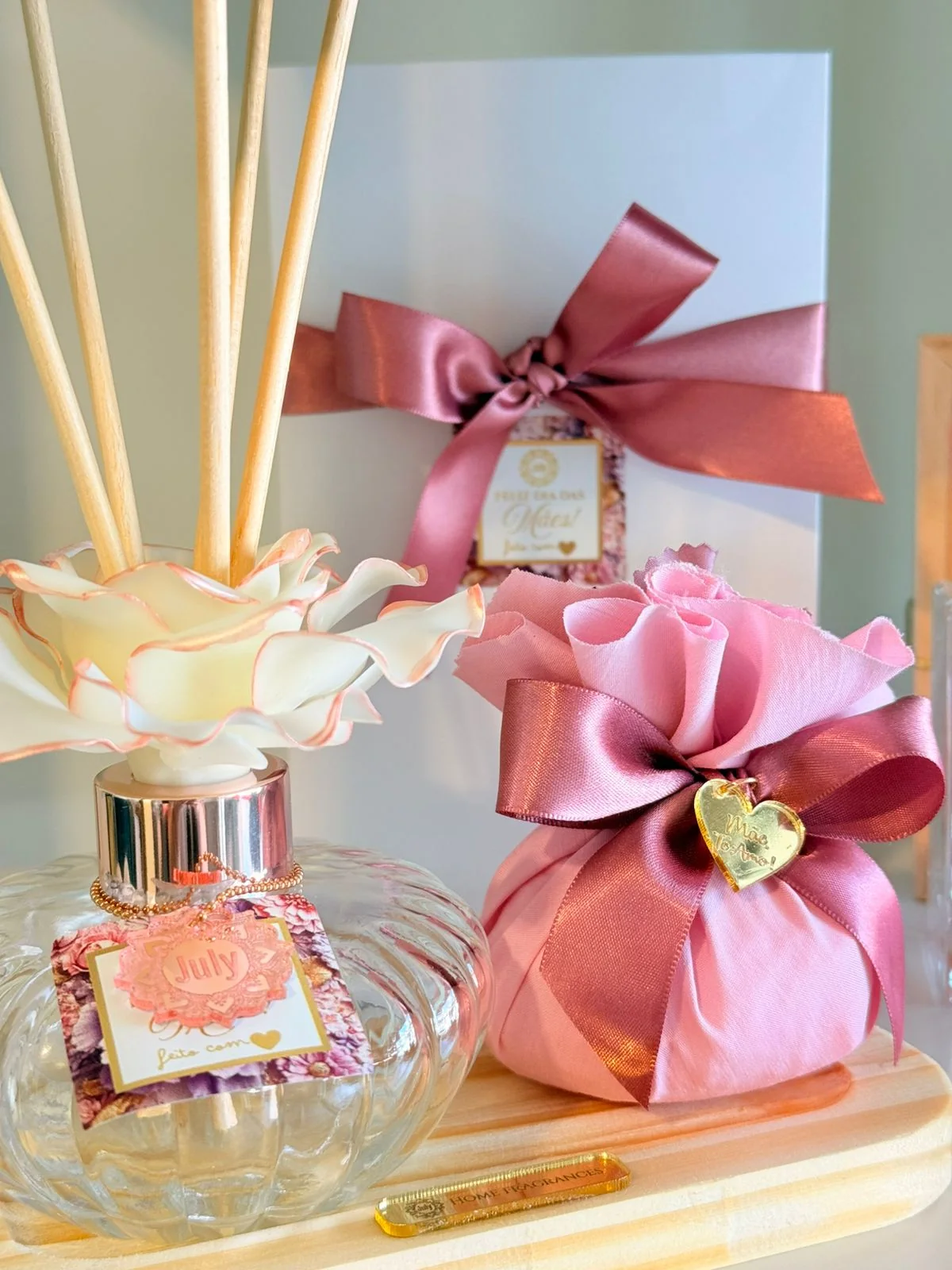 Presentes e aromatizadores July Mimos de Luxo